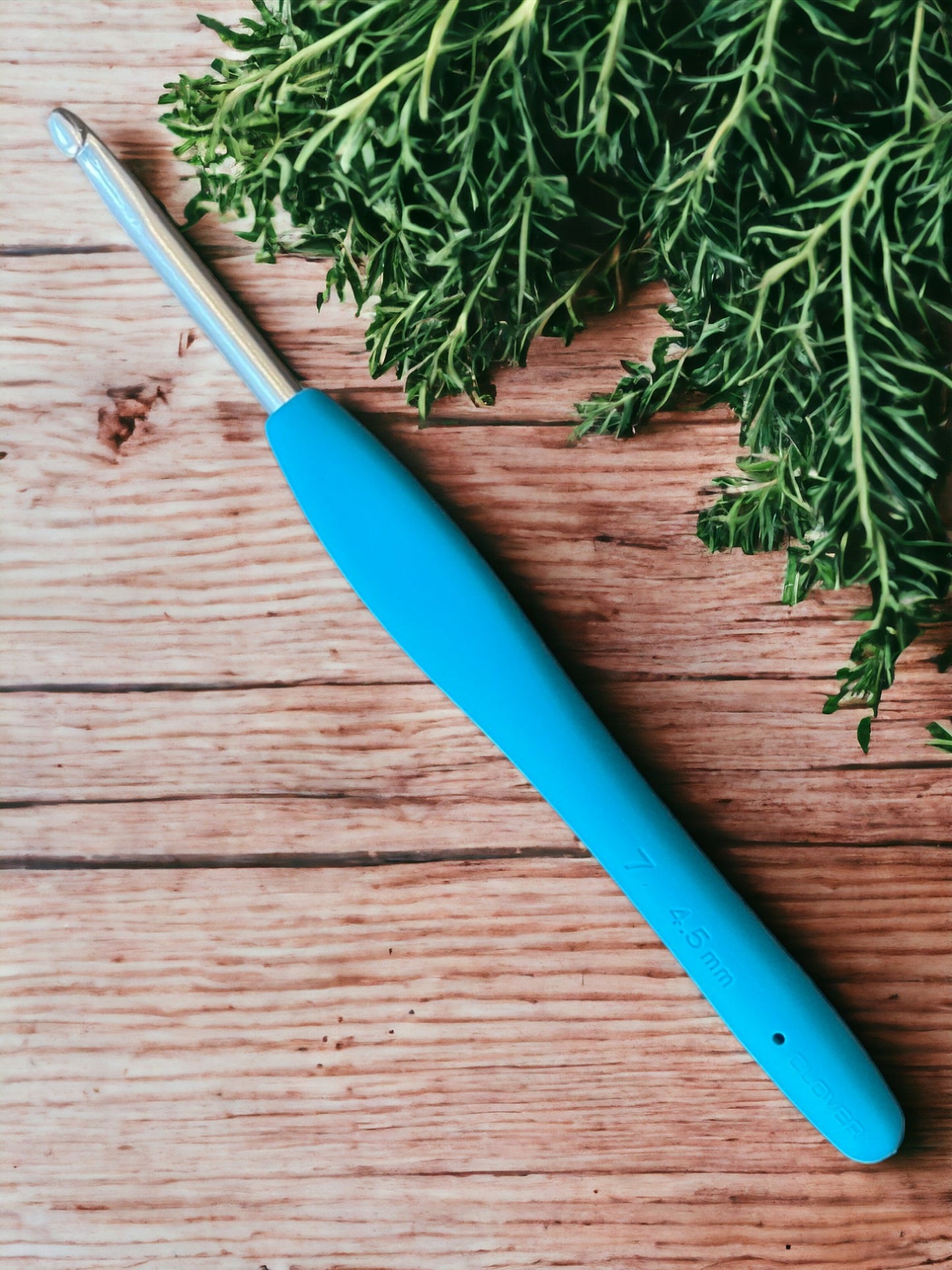 Clover Amour Individual Crochet Hook
