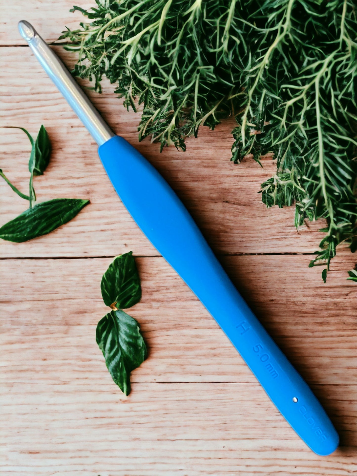 Clover Amour Individual Crochet Hook
