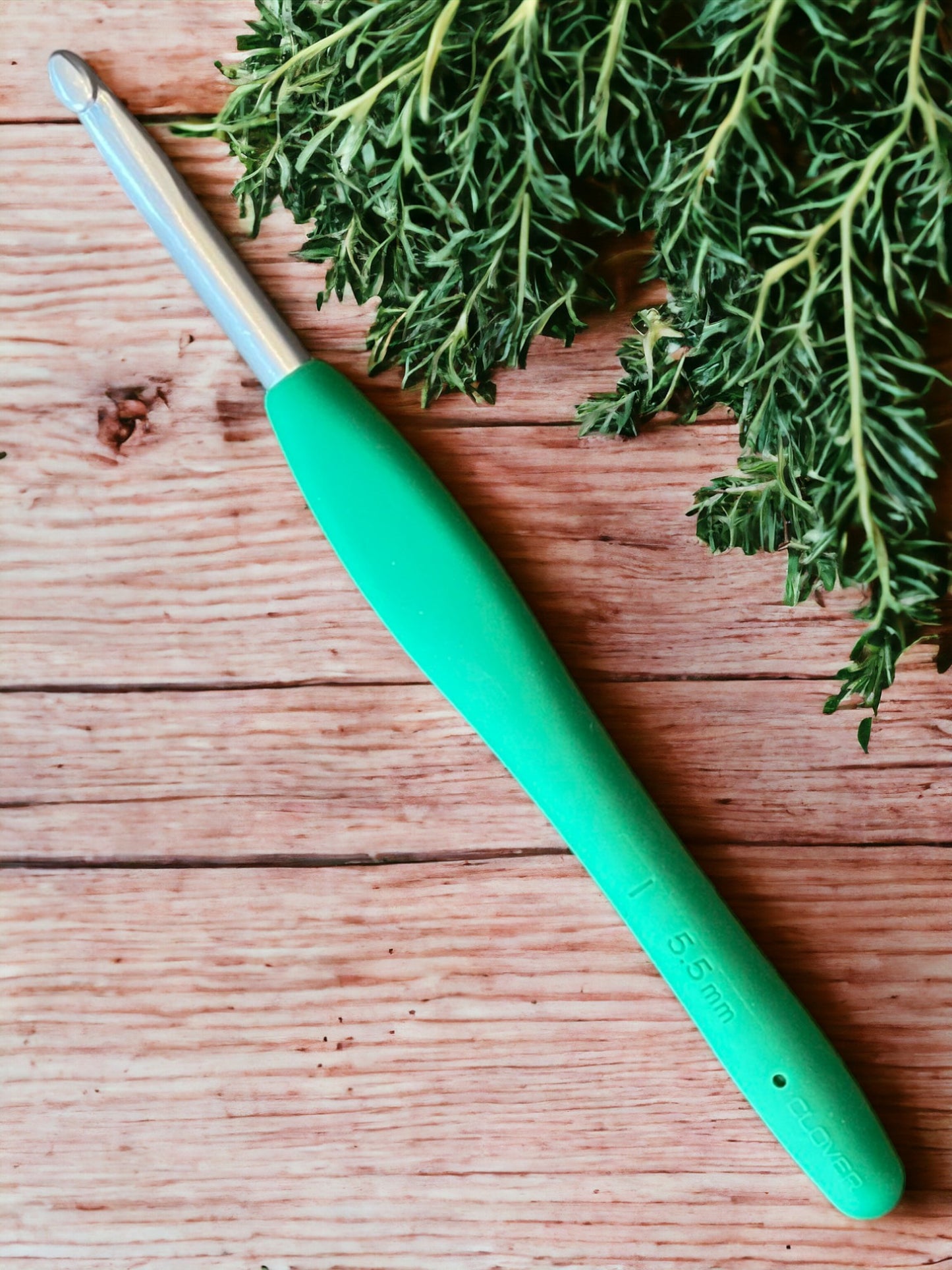 Clover Amour Individual Crochet Hook