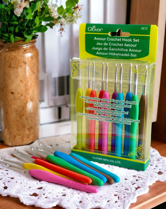 Clover Amour Crochet Hook Set
