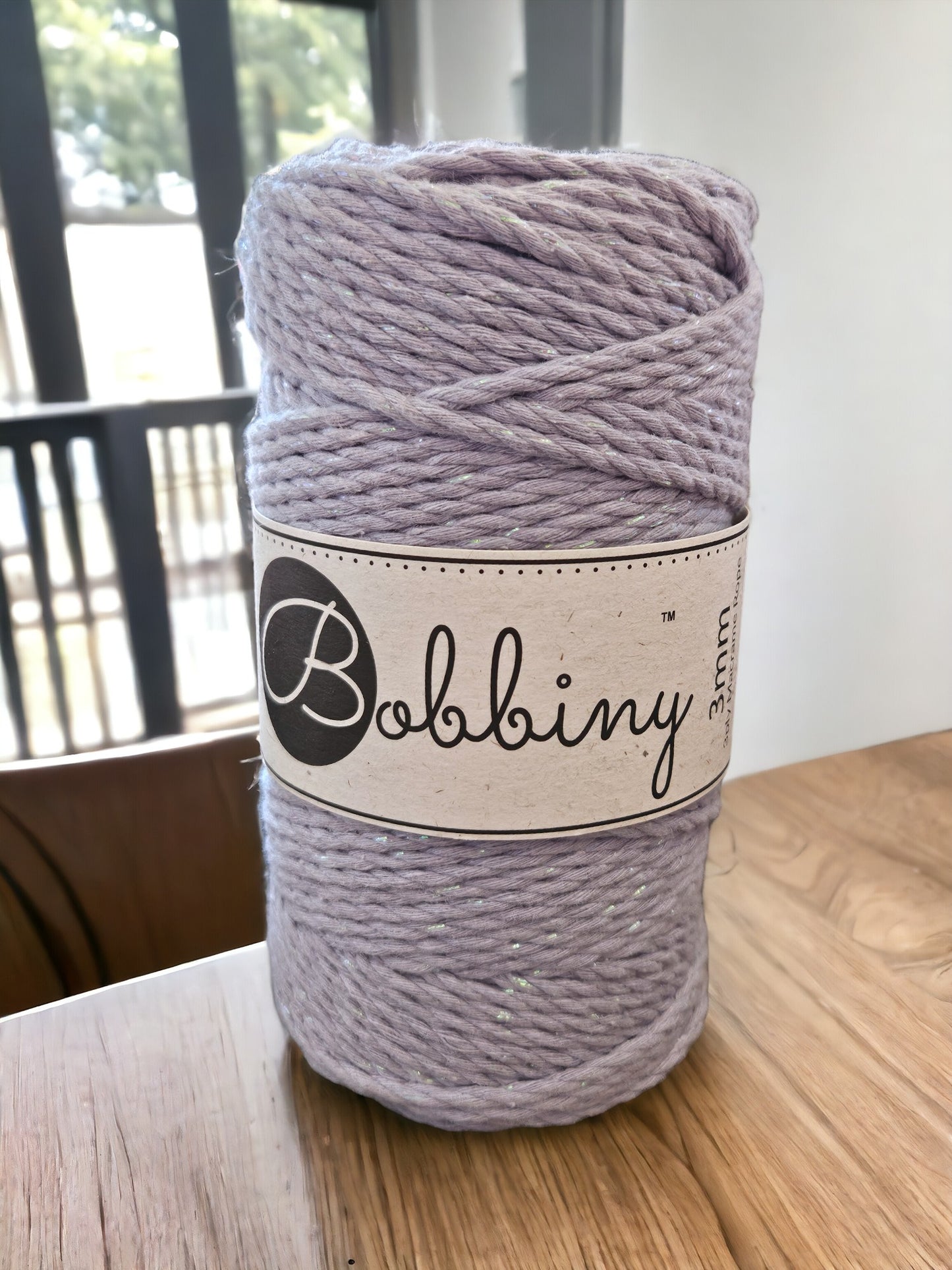 Solid Iris Macrame